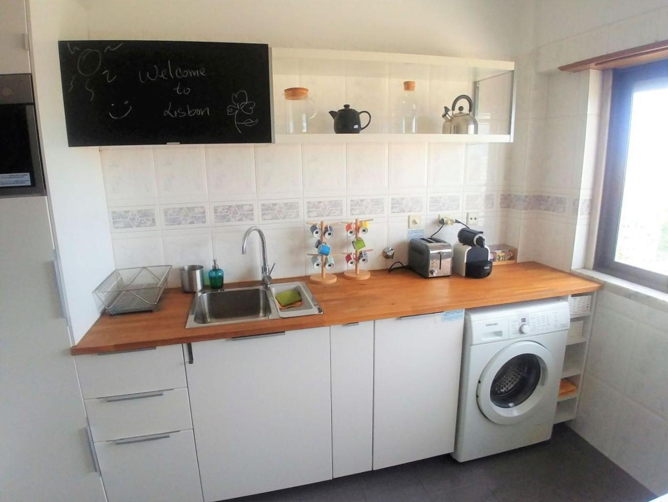 3 bedroom flat near Oriente Station in Lisboa Exteriör bild